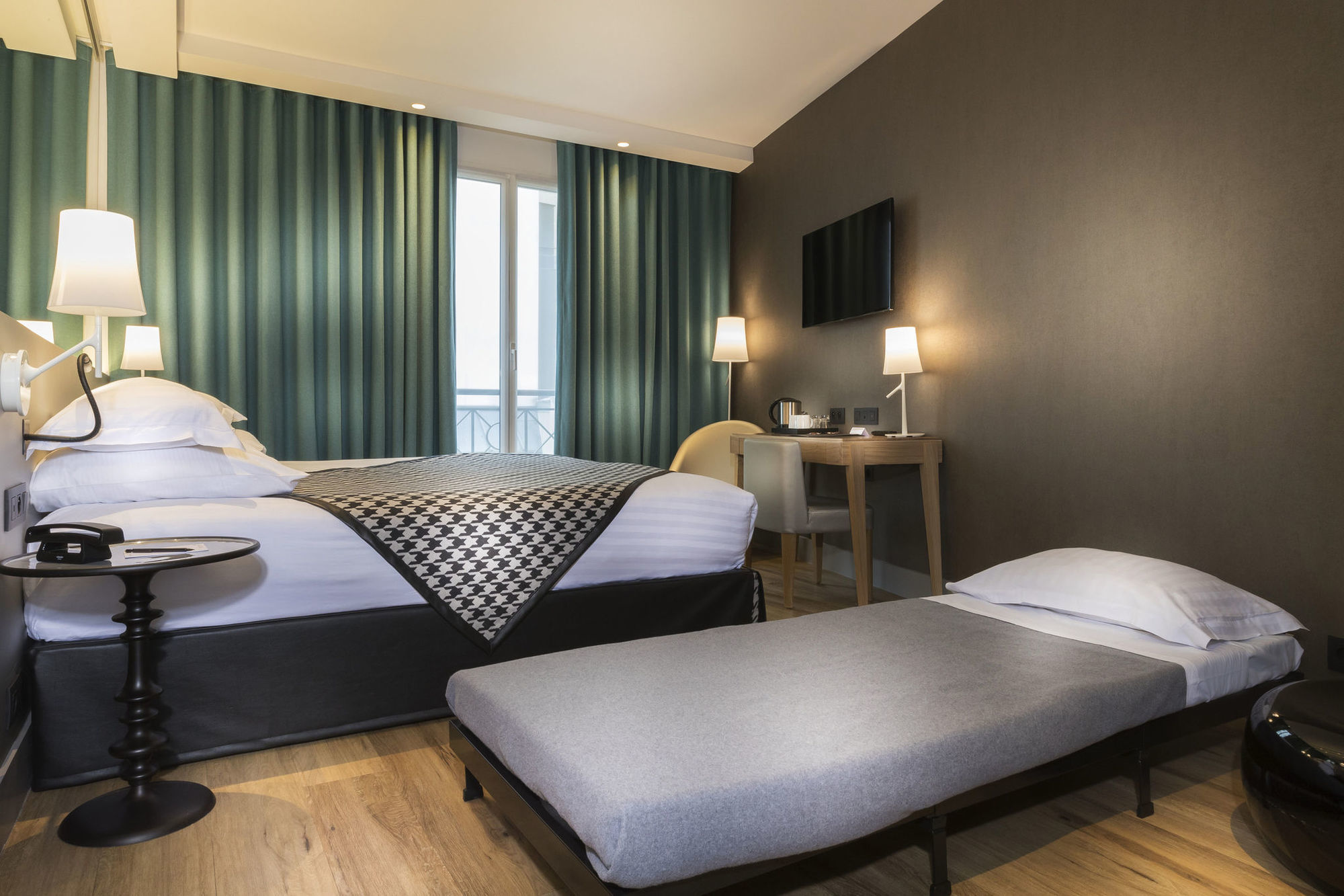 Hotel Acanthe - Boulogne Billancourt 객실 사진